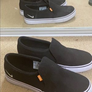 nike slip ons size 7.5 women